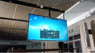 65寸雙面吊裝廣告機應用于廣州市市場監督管理局項目